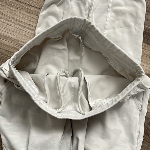 Alphalete Surface Expanse Camo Jogger Leggings Size Small - Picture 3 of 6